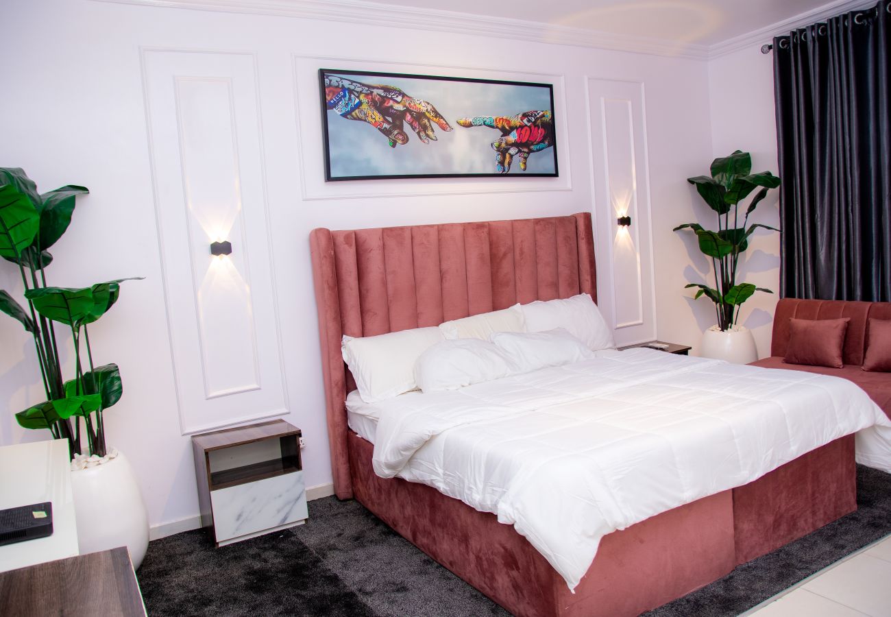 Apartment in Lekki - Tastefully furnished one bedroom apartment- Lekki phase 1  (inverter)
