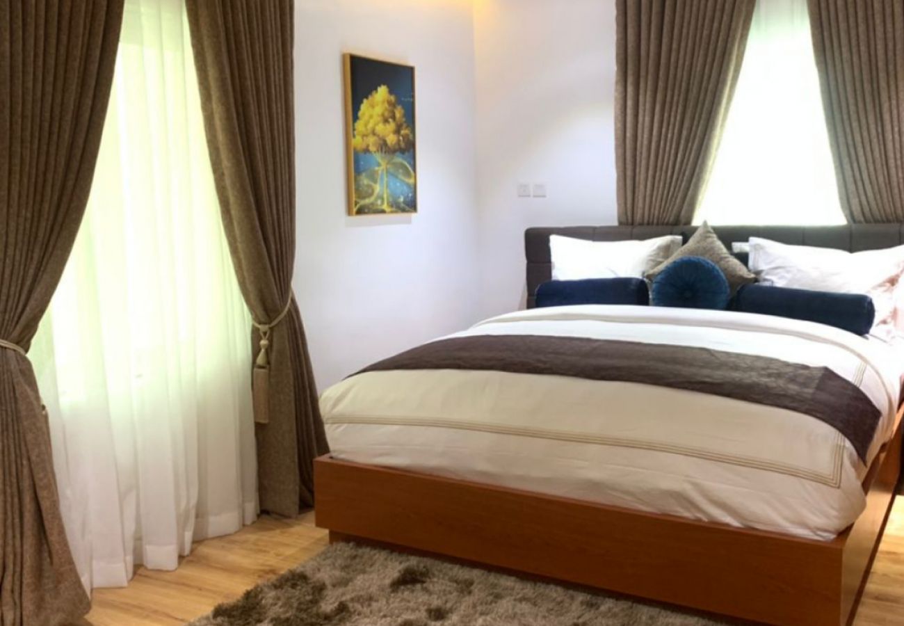 Apartment in Lagos - Classic 3 bedroom apartment in Rumens road Ikoyi Lagos