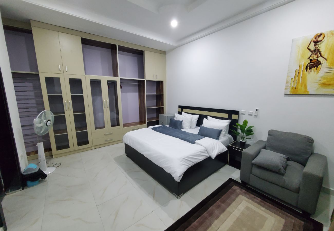 Apartment in Abuja - Stunning 2-bedroom Apartment at RiverPark Estate, Lugbe  Abuja (Inverter)