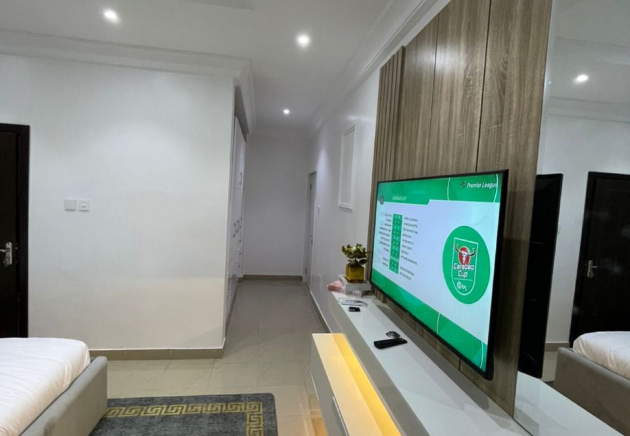 Apartment in Lagos - Elegant 3 Bedroom Apartment- Parkview Ikoyi