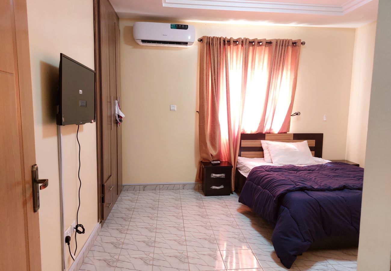 Apartment in Abuja - Well Furnished 3 bedroom apartment-Life camp, Abuja 