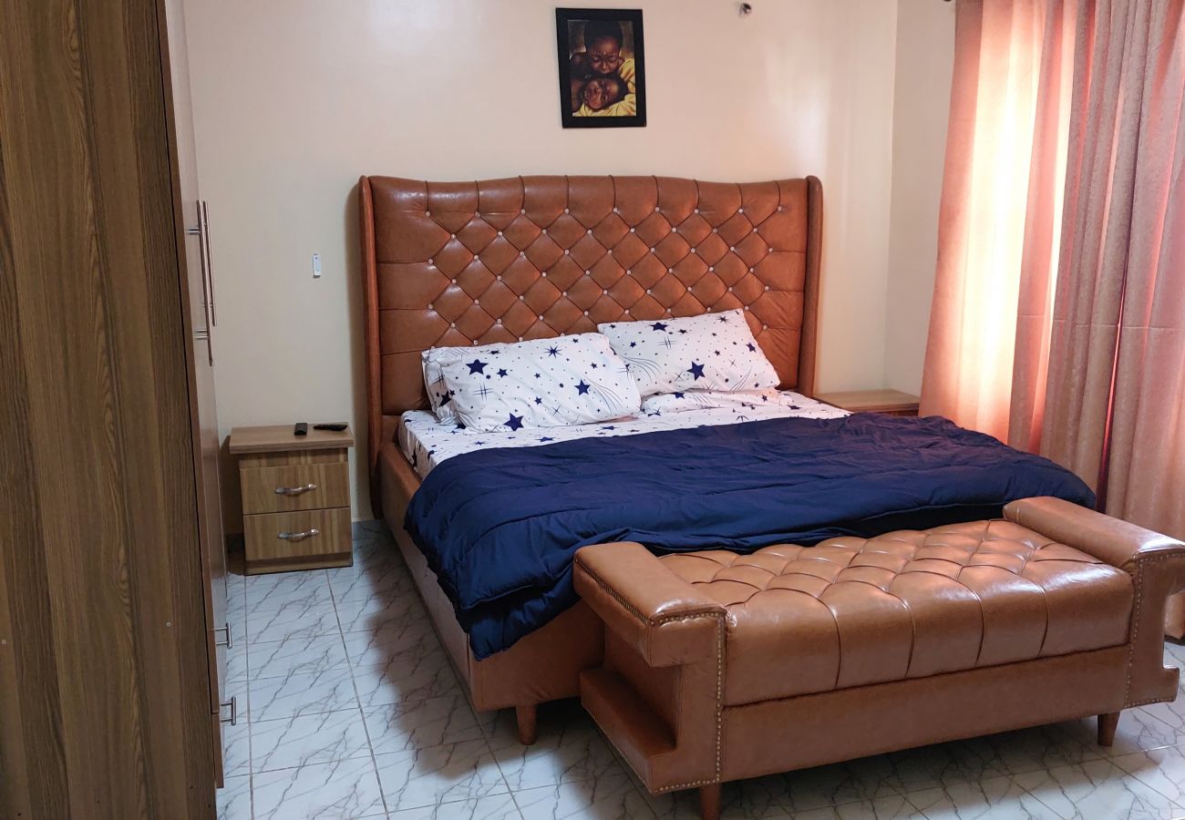 Apartment in Abuja - Well Furnished 3 bedroom apartment-Life camp, Abuja 