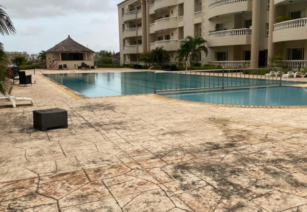 Apartment in Lagos -  Lovely 3 bedroom Apartment with swimming pool and gym at Ajegule odo road off Banana island road, ikoyi
