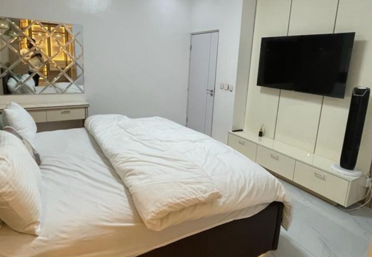 Apartment in Lekki - Luxury 3 Bedroom Apartment in Ikate Lekki