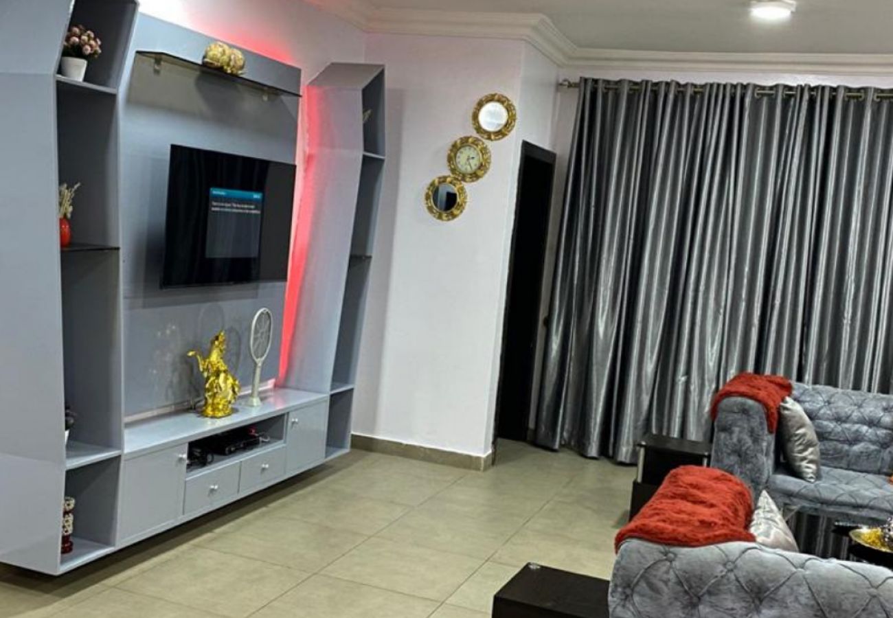 Apartment in Lagos - Lovely 3 Bedroom gray apartment-Oniru- Victoria Island 