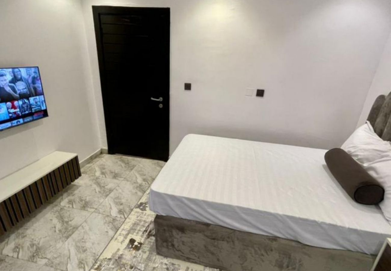 Apartment in Lekki - Beautiful 3 Bedroom apartment - Freedom Way  Lekki Phase 1