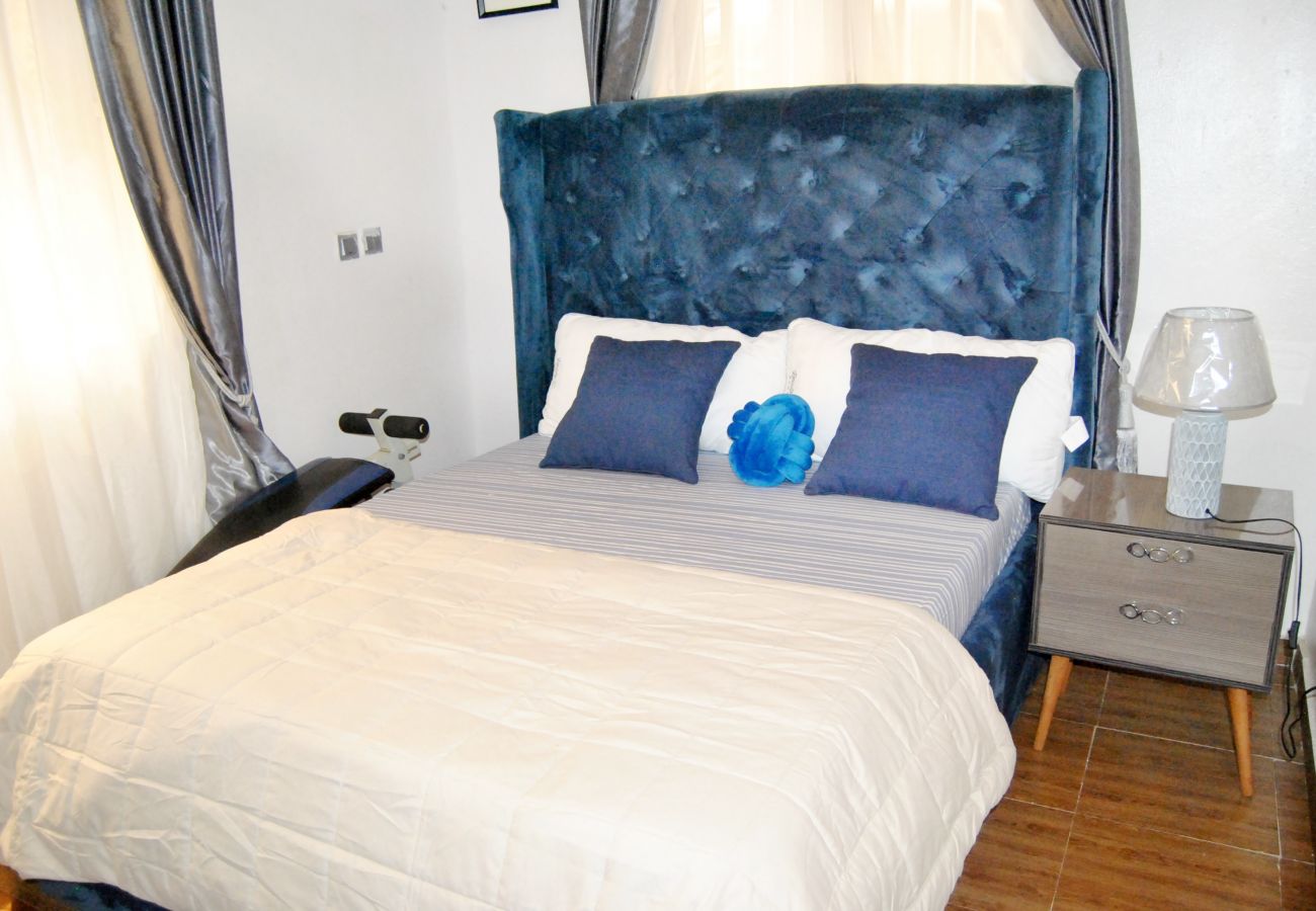 Apartment in Lagos - Lovely 1 bedroom Apartment  off Onikoyi road Aguda ,Surulere (inverter)
