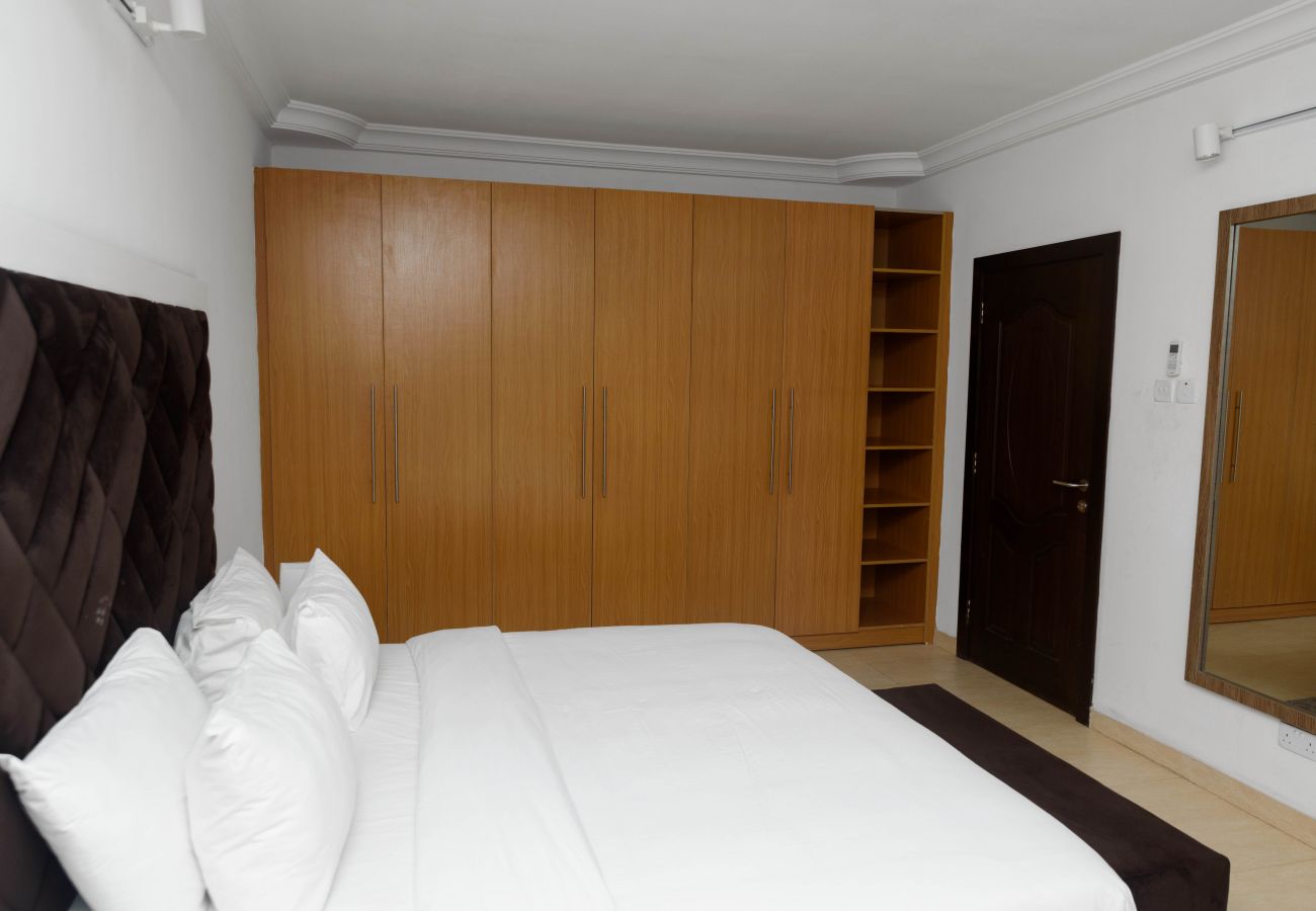 Apartment in Lekki - Pearl 3 Bedroom Apartment in Lekki Phase 1