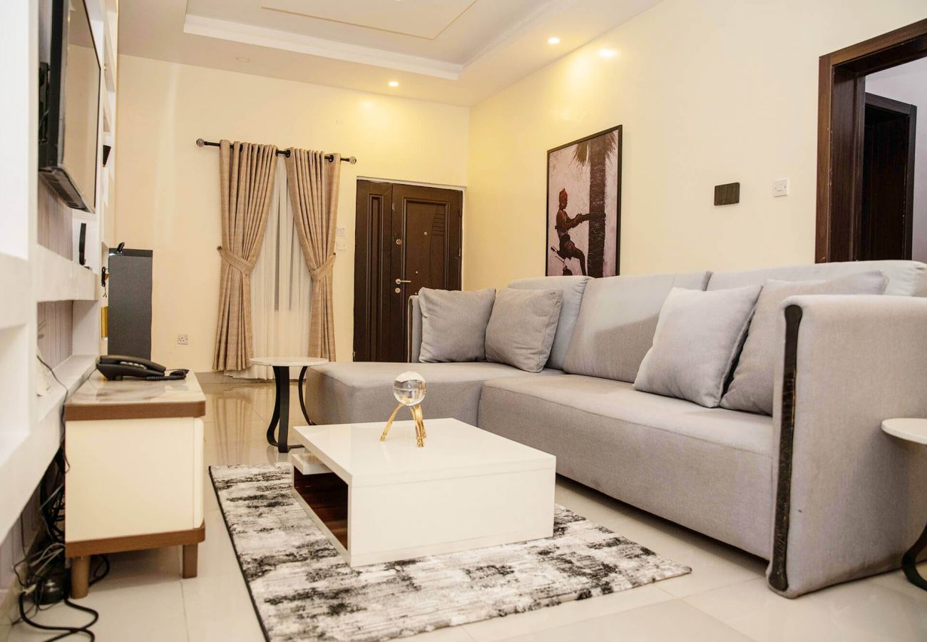 Apartment in Owerri - 3 Bedroom Deluxe Apartment - Uratta Road IMSU back gate Owerri