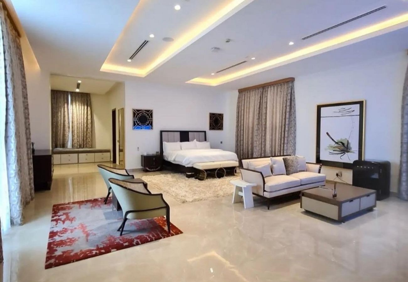 Townhouse in Lagos - Luxury self-compound 2-bedroom penthouse with pool/private cinema - Banana island 