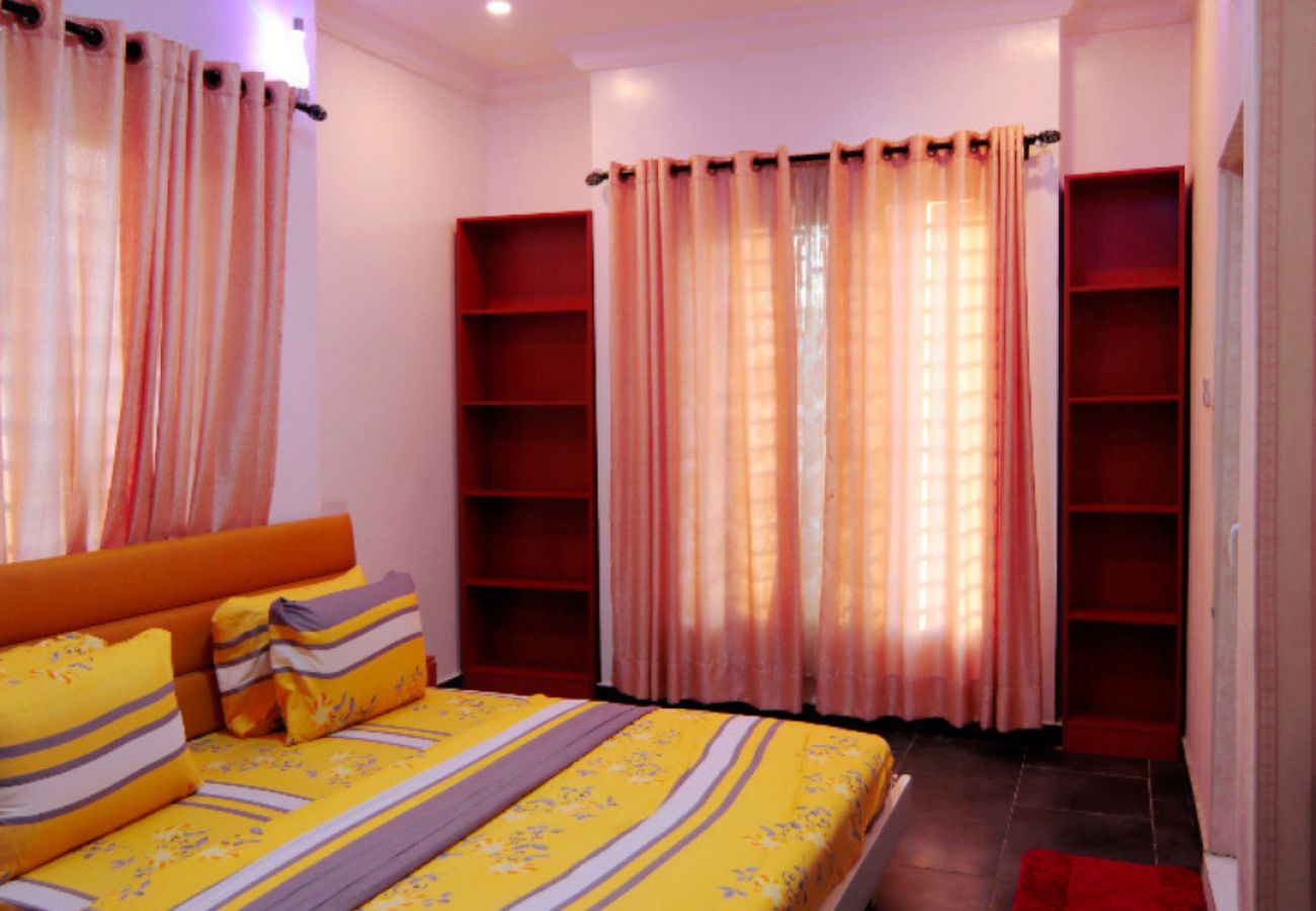 Apartment in Lekki - Exquisite  4 bedroom apartment in Lekki Phase 1