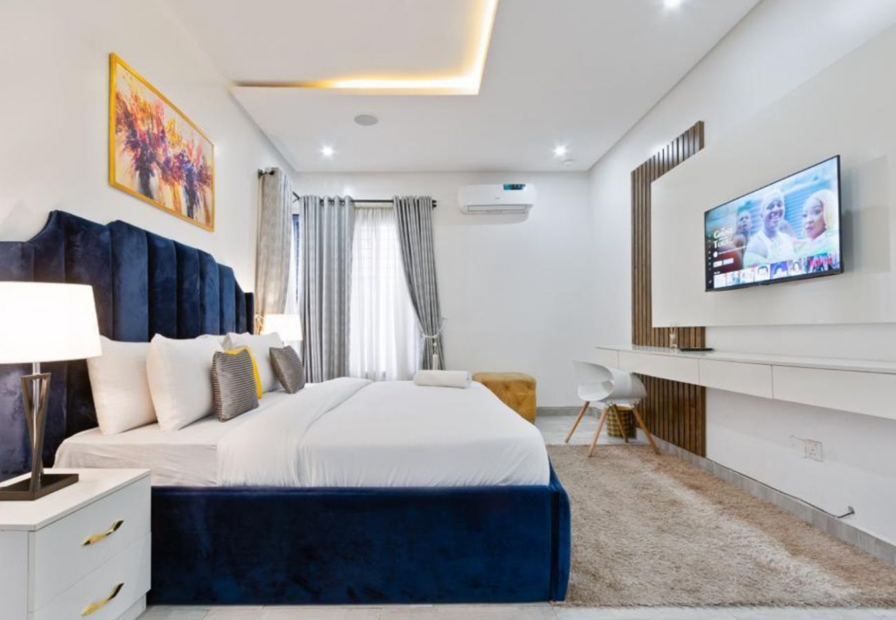 Apartment in Lekki - Luxury 3 bedroom Apartment in Lekki Phase 1