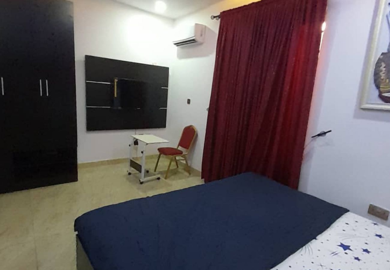 Apartment in Lagos - Lovely 1 Bedroom Apartment in Ikosi Ketu (Inverter)
