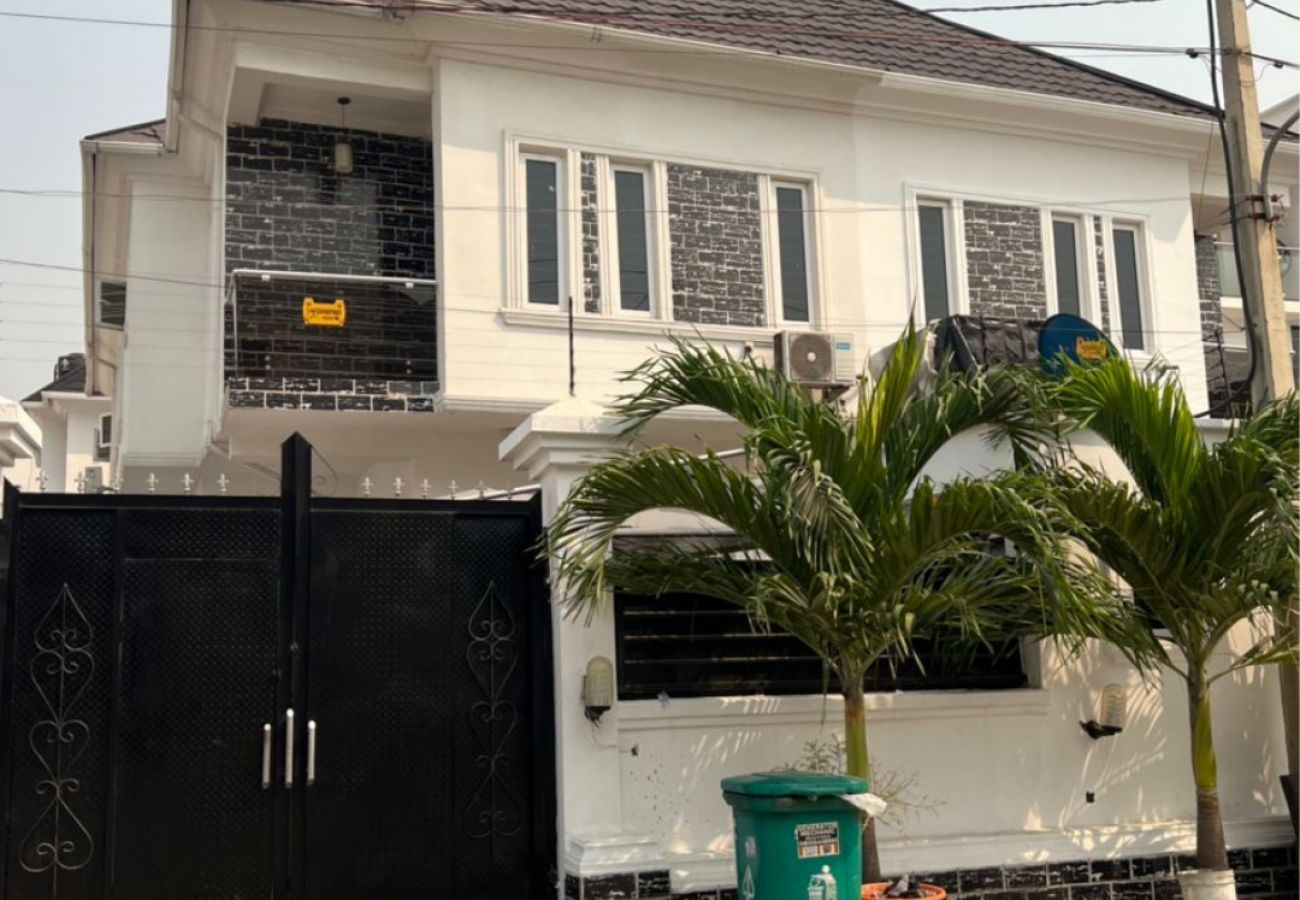 Apartment in Lekki - Lovely 3 bedroom Apartment in Osapa London, Lekki (Rationalized Electricity)