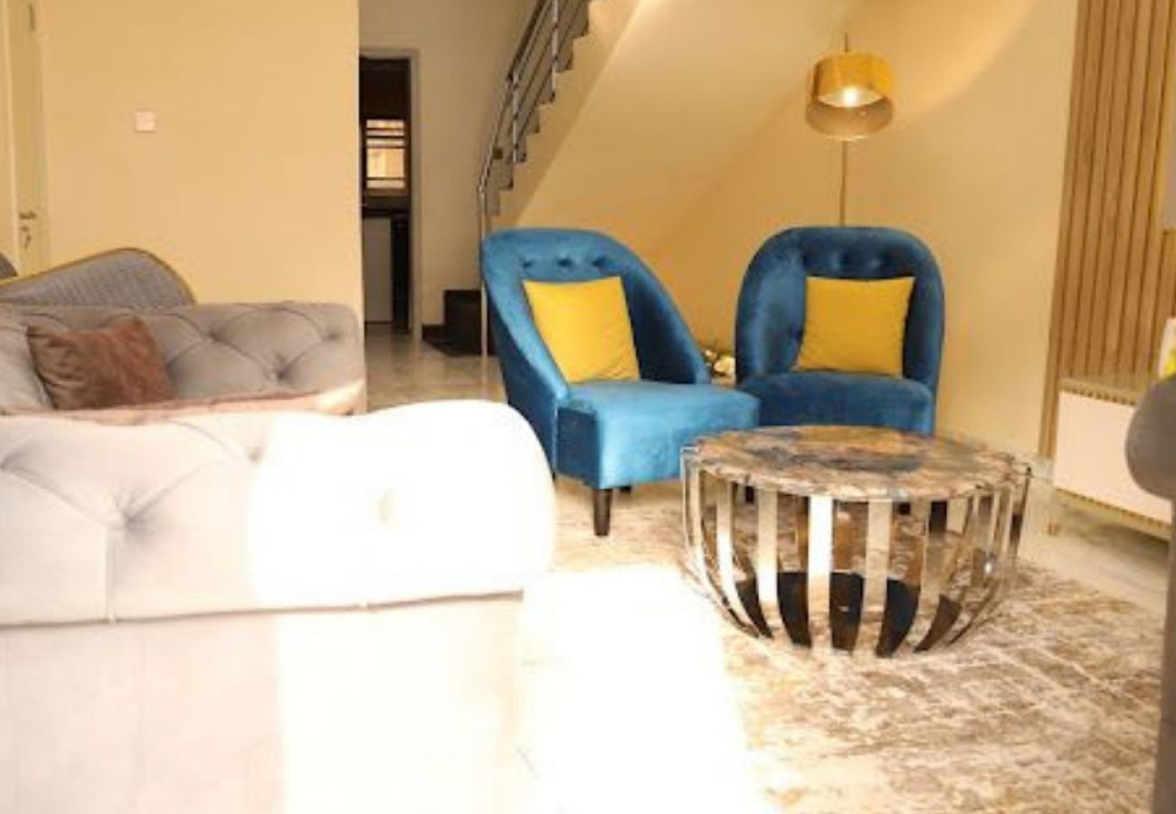Apartment in Lekki - Lovely 4 bedroom Home with Snooker, Gym and Swimming pool  at conservation court estate phase 2 , Lekki