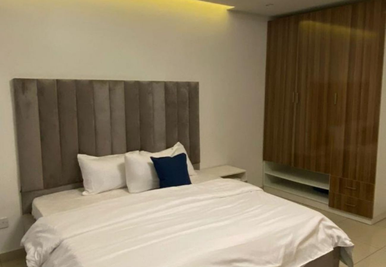 Apartment in Lagos - Spacious 3 Bedroom Apartment with Snooker-Oniru Victoria Island