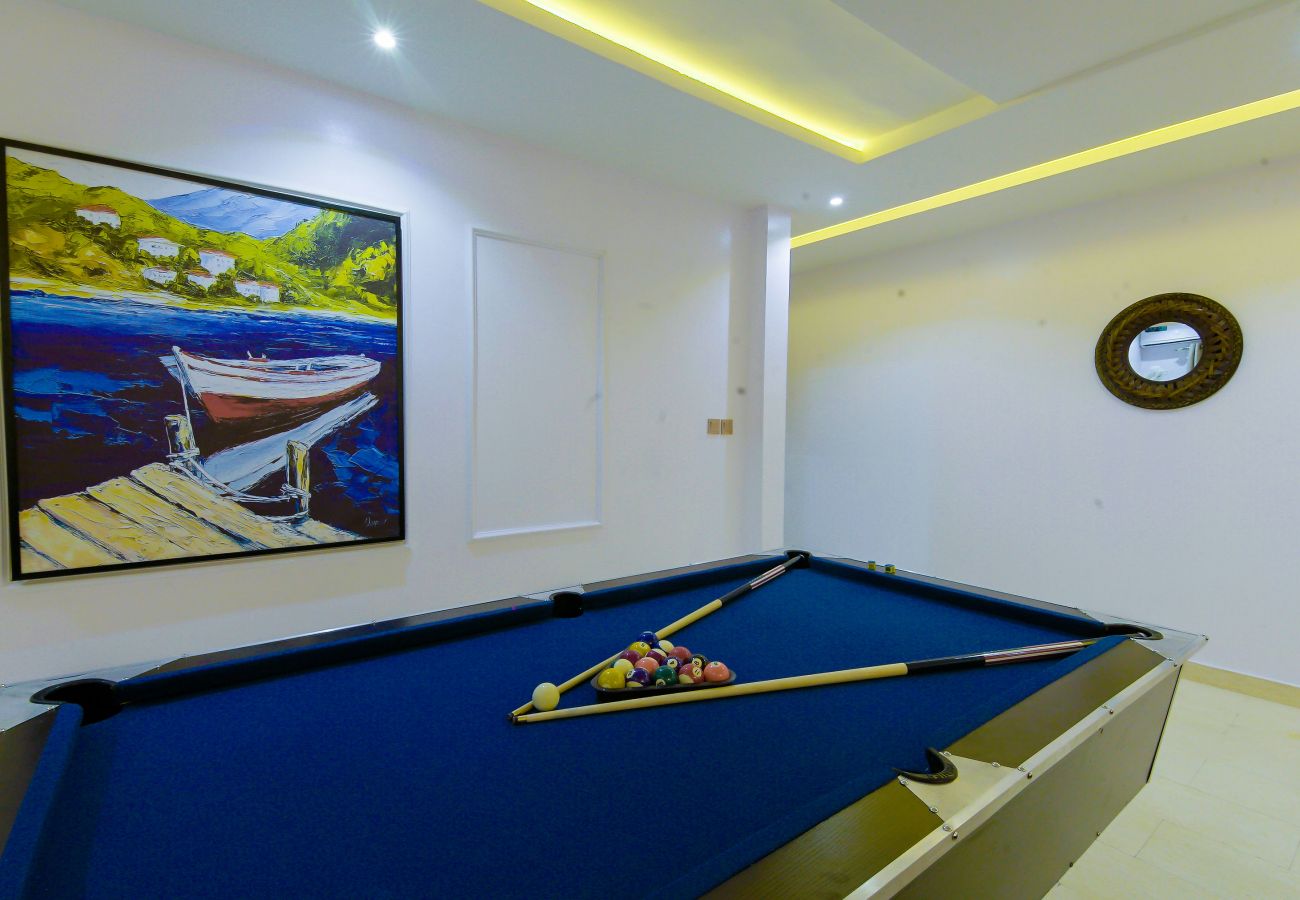 Apartment in Lagos - Gorgeous 3 Bedroom Apt with Snooker, Gym and Swimming pool -Oniru Victoria Island