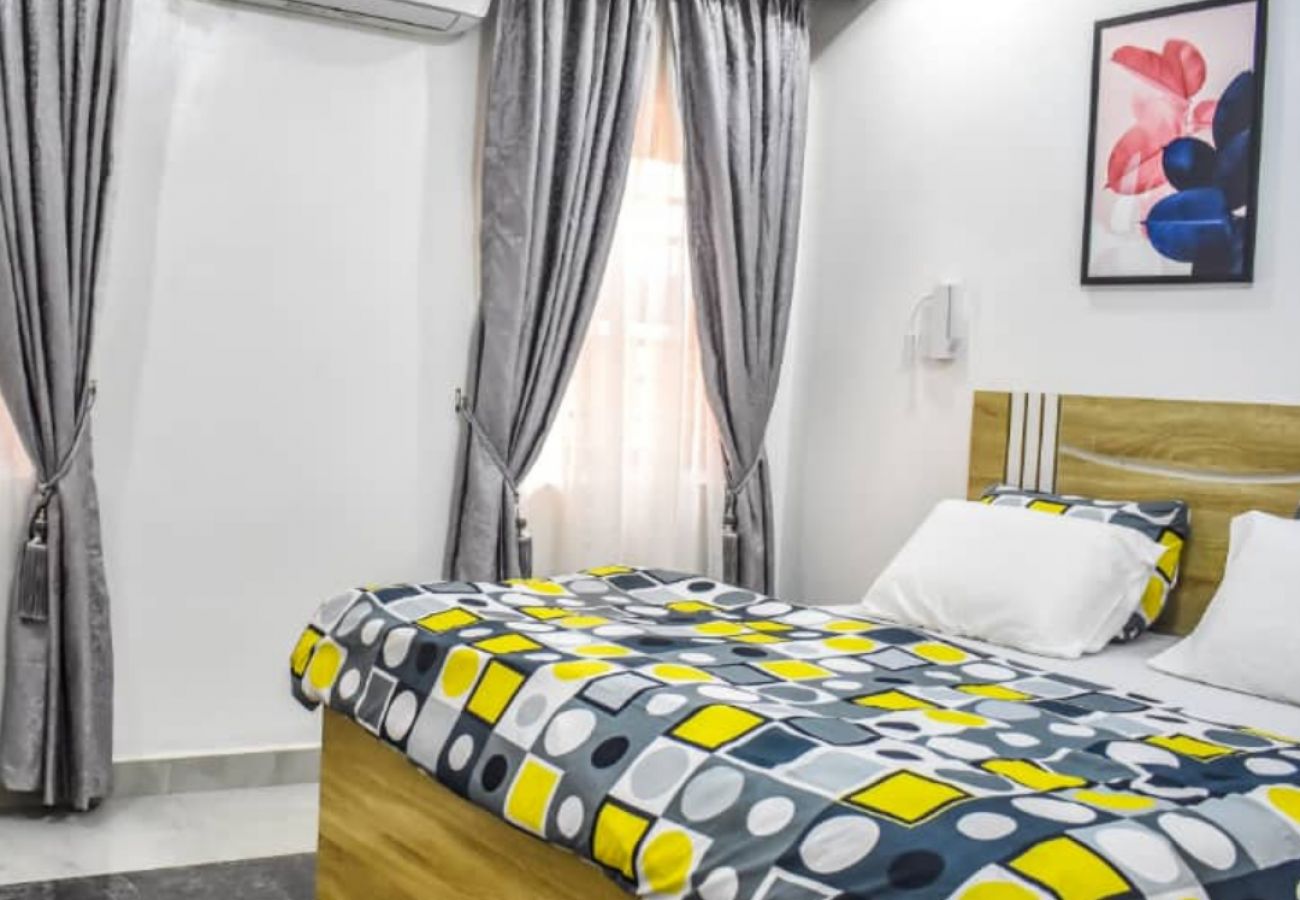 Apartment in Lagos - Tastefully furnished 3 bedroom apartment in GRA Ikeja 