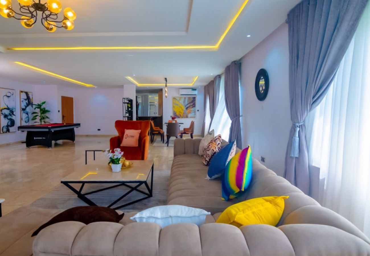Apartment in Lagos - Spacious 4 bedroom Penthouse with Snooker , Swimming and gym - Oniru Victoria Island 