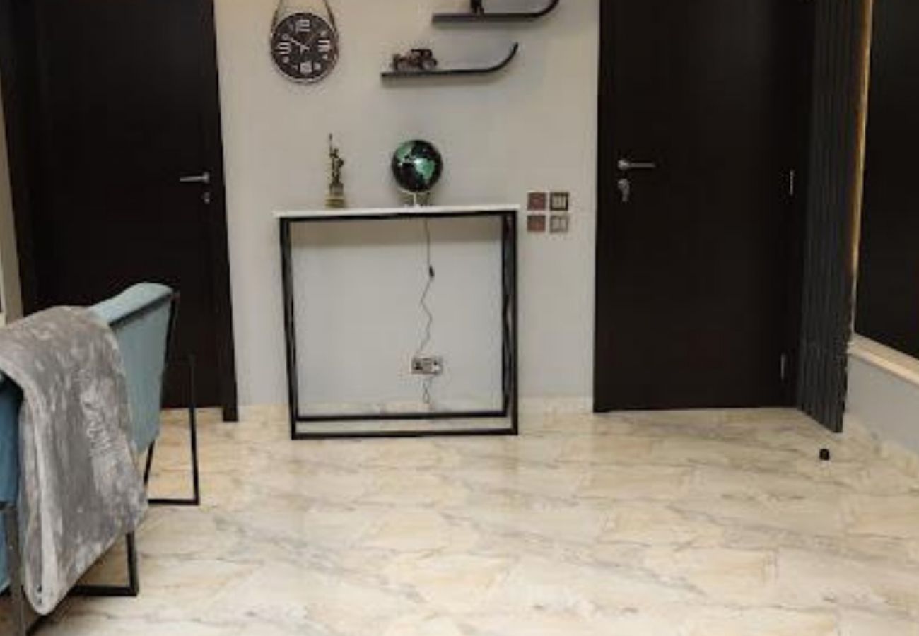 Apartment in Lekki - Beautiful 3 bedroom Penthouse with snooker in Lekki Phase I