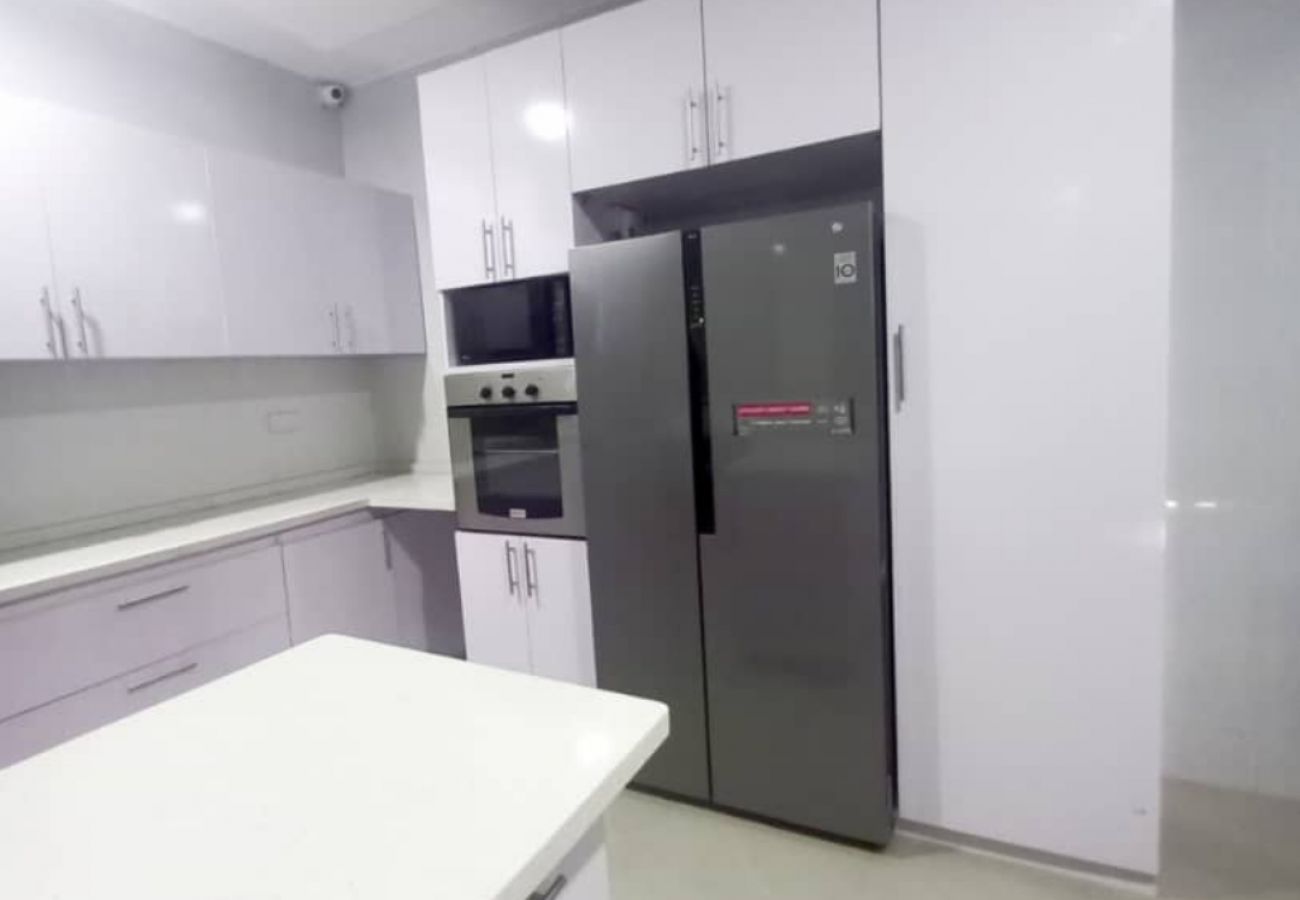 Apartment in Lagos - Elegant 5 bedroom apartment in Parkview Estate, Ikoyi