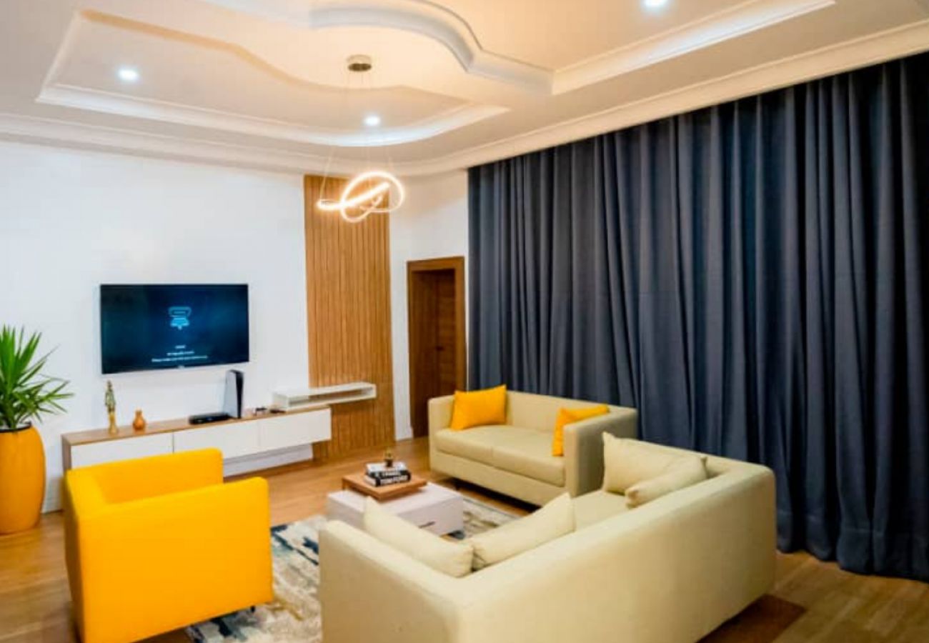 Apartment in Abuja - Vibrant 2 bedroom apartment at Wuse 2, Abuja (Inverter)