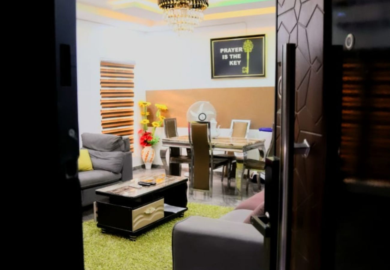 Apartment in Lagos - Lovely 3 bedroom apartment in Ikosi Ketu