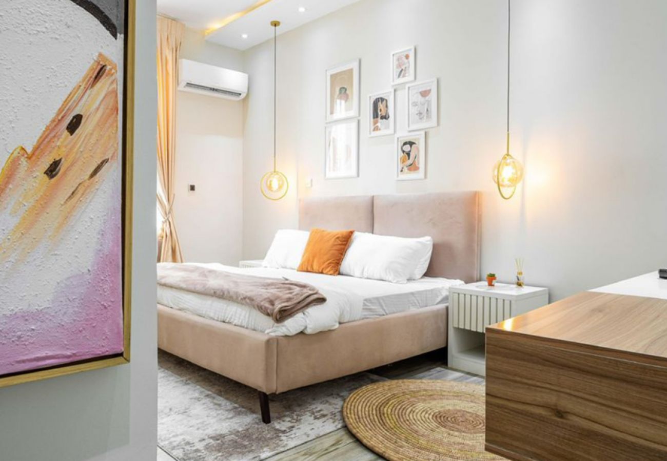 Apartment in Lagos - Classy 3 bedroom apartment in Banana Island (Inverter)