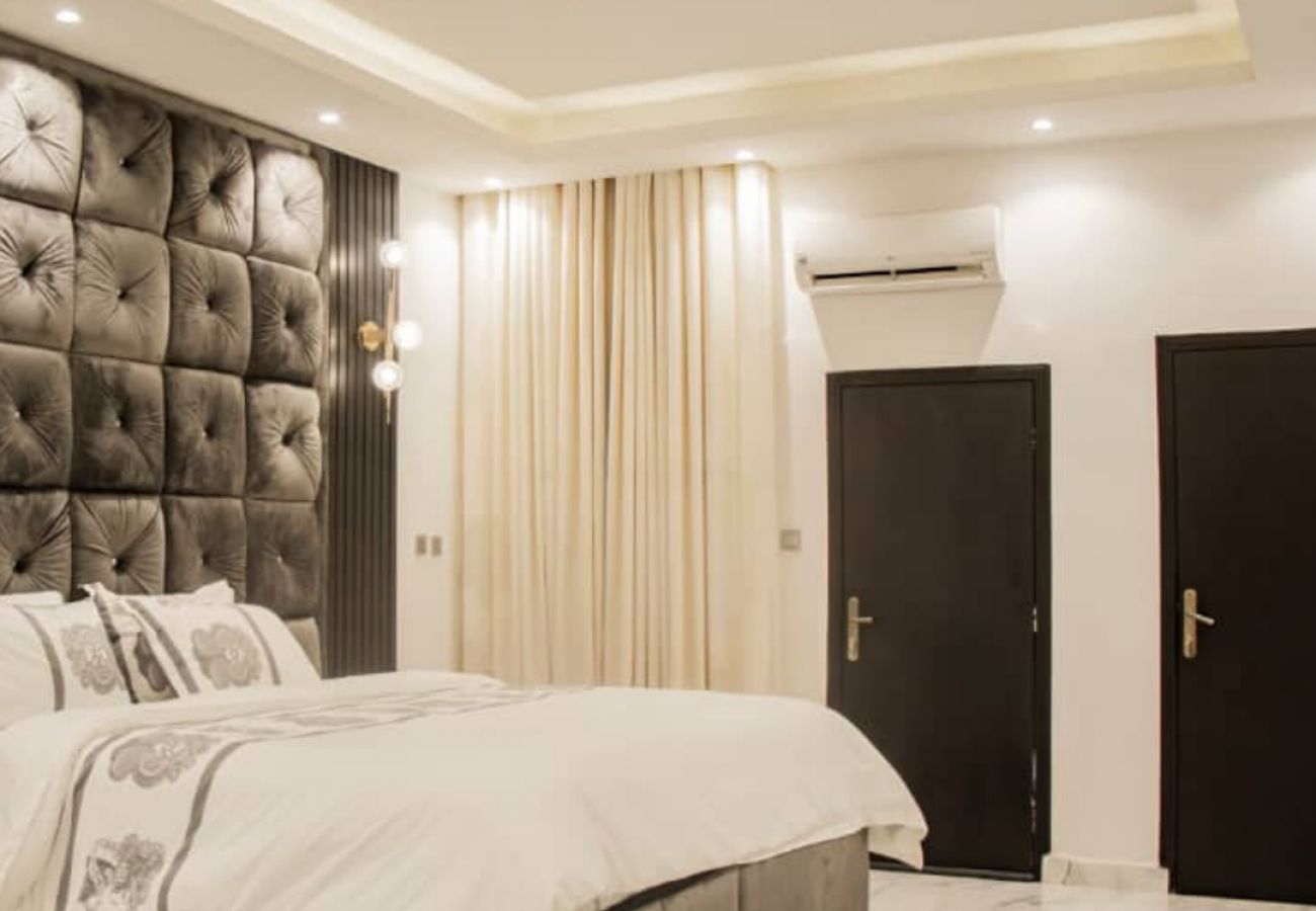 Apartment in Lagos - Luxury 2 bedroom Apartment in Gerrard Road Ikoyi
