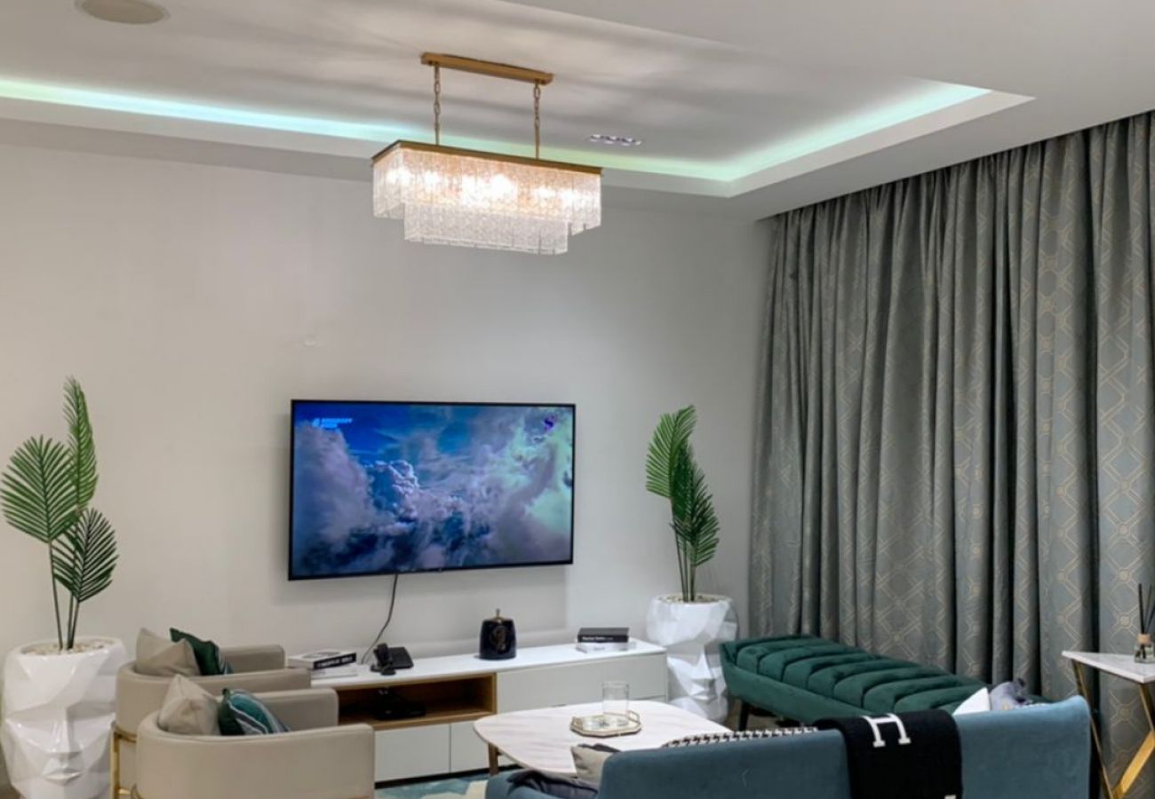 Apartment in Lagos - Luxury 3 bedroom apartment located off Alexander road, Ikoyi (Inverter)