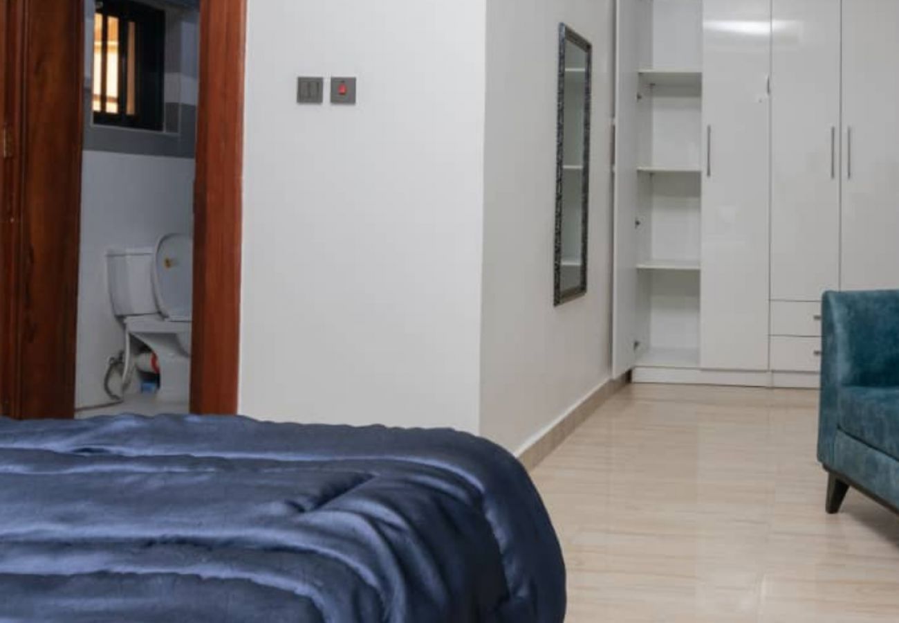 Apartment in Lekki - Attractive 5 bedroom apartment  itedo estate off freedom way ikate lekki lagos