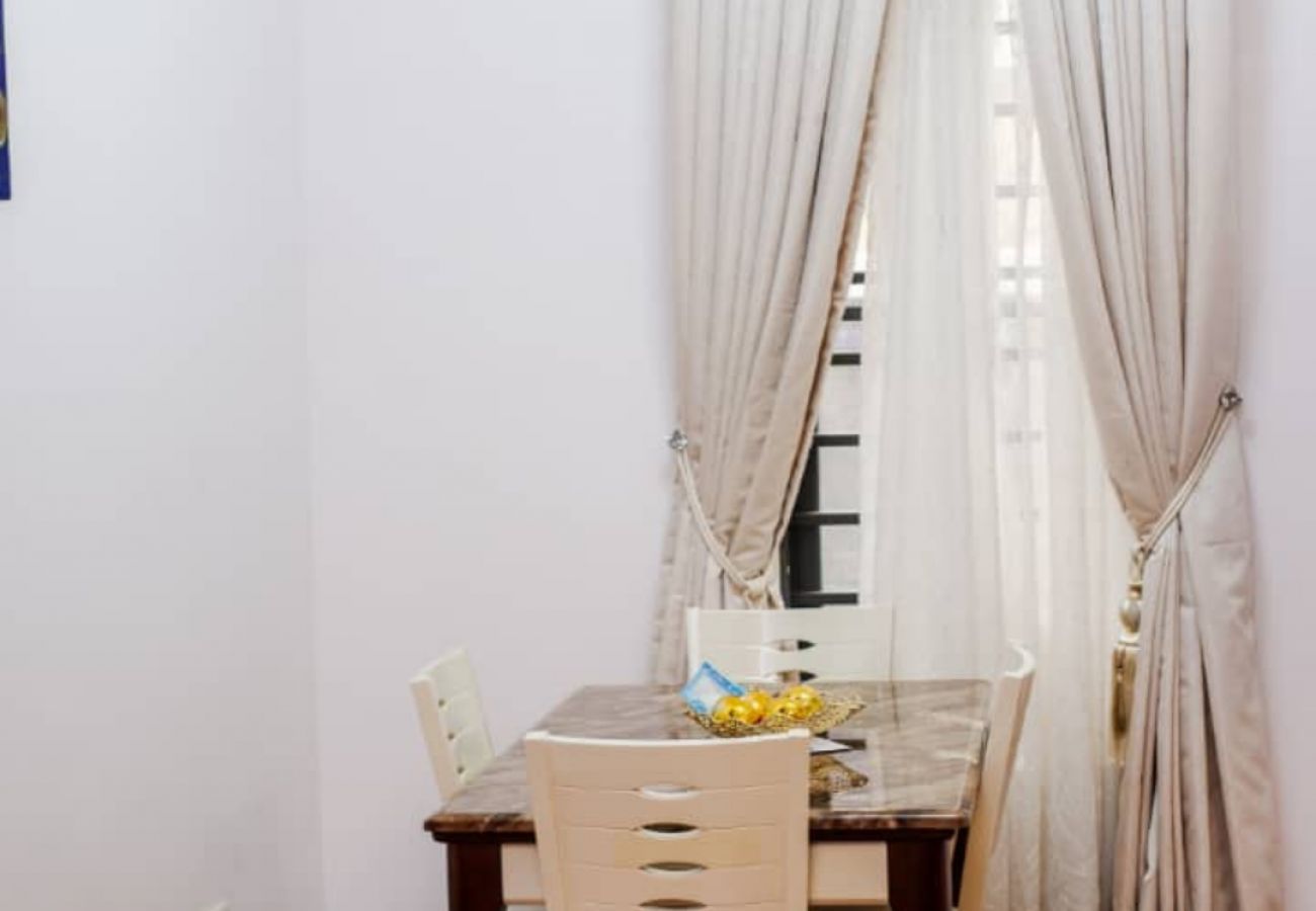 Apartment in Lekki - Beautiful 3 bedroom duplex- chevron alternative route, chevron lekki (Inverter)