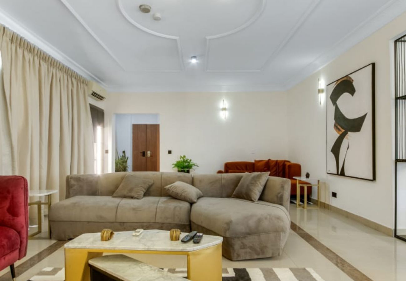 Apartment in Lagos - Luxury 3 bedroom apartment with swimming pool and gym at bourdillon road ikoyi lagos