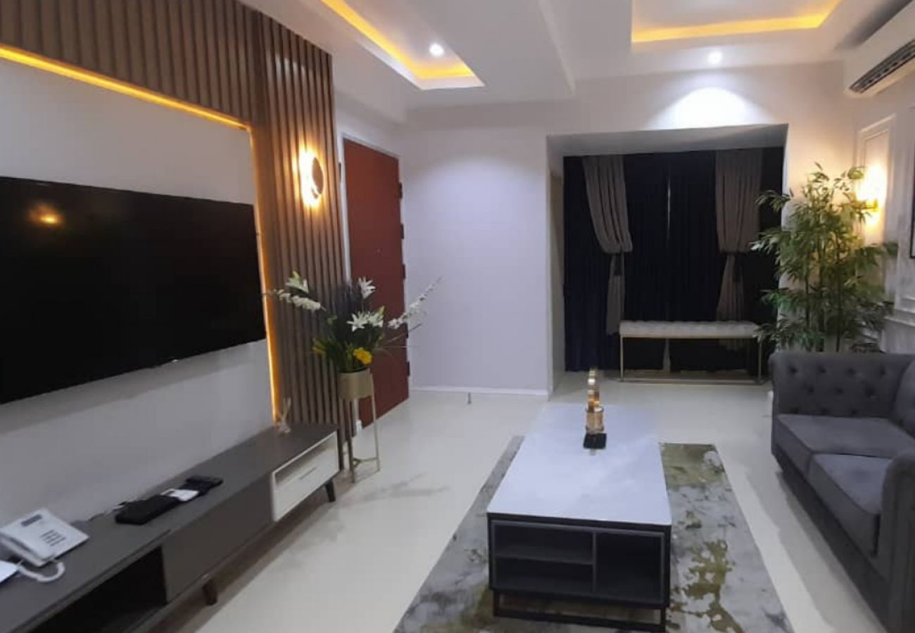 Apartment in Lagos - Lovely 2 Bedroom Apartment with  Swimming Pool and Gym - Lugard Avenue Ikoyi