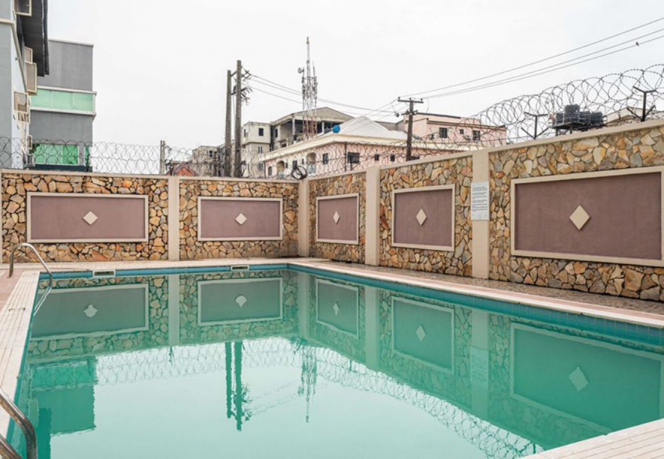 Apartment in Lagos - 2 BR Executive apartment |Swimming pool,Gym| Oniru-VI