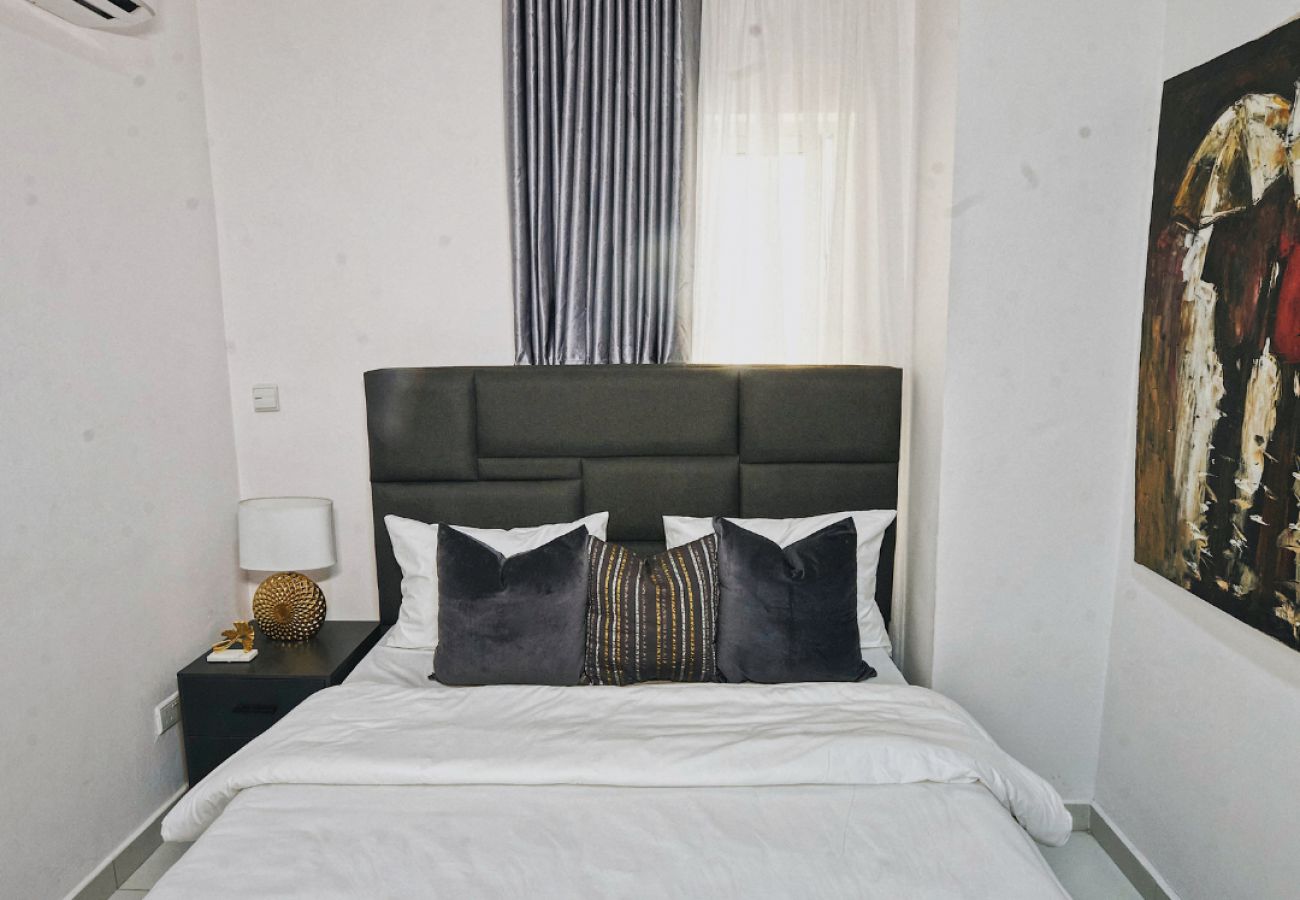 Apartment in Lekki - Exquisite 2 Bedroom Apartment -Lekki phase 1