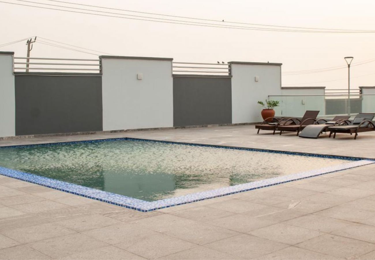 Apartment in Lekki - Exquisite 3 Bedroom Apartment with an outdoor plunge pool in Blue waters Oniru, Lekki