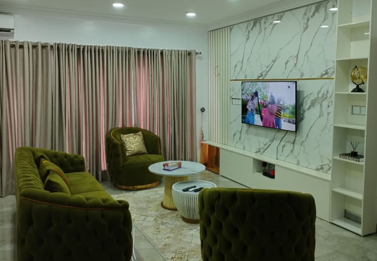 Apartment in Lekki - Captivating 2 bedroom apartment with an outdoor pool in Ikota lekki Axis