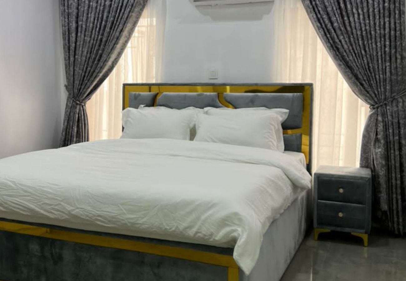 Apartment in Lekki - Captivating 2 bedroom apartment with an outdoor pool in Ikota lekki Axis