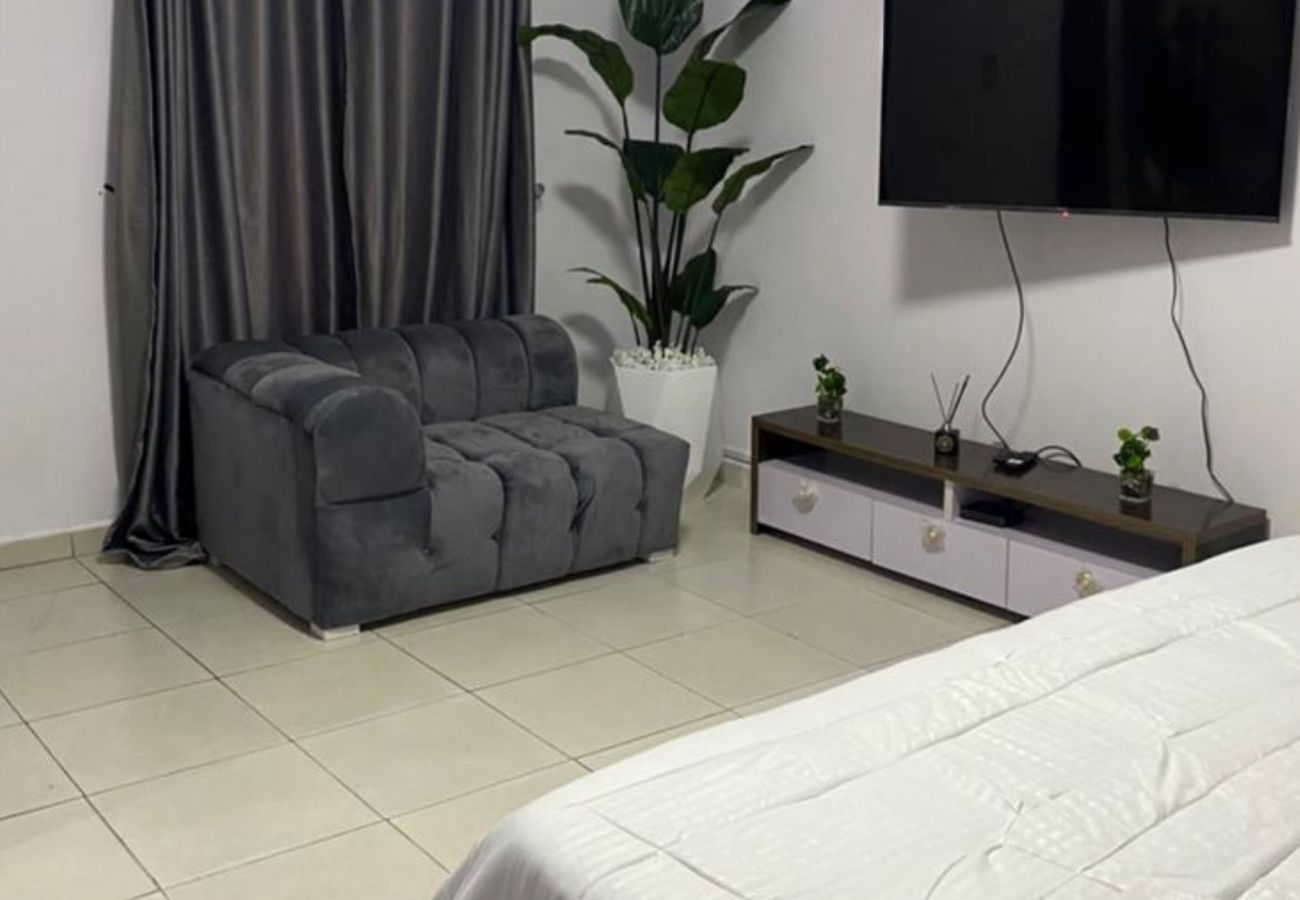 Apartment in Lekki - Adorable 1 Bed Apartment with Swimming Pool_Lekki phase 1 (inverter)