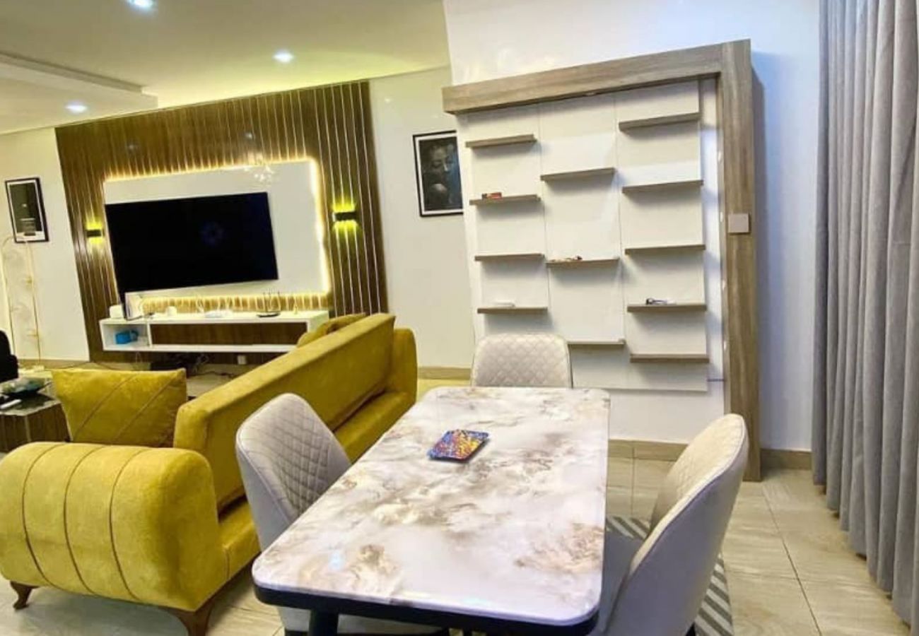 Apartment in Abuja - Attractive 3 Bedroom | WUYE FCT (Inverter)