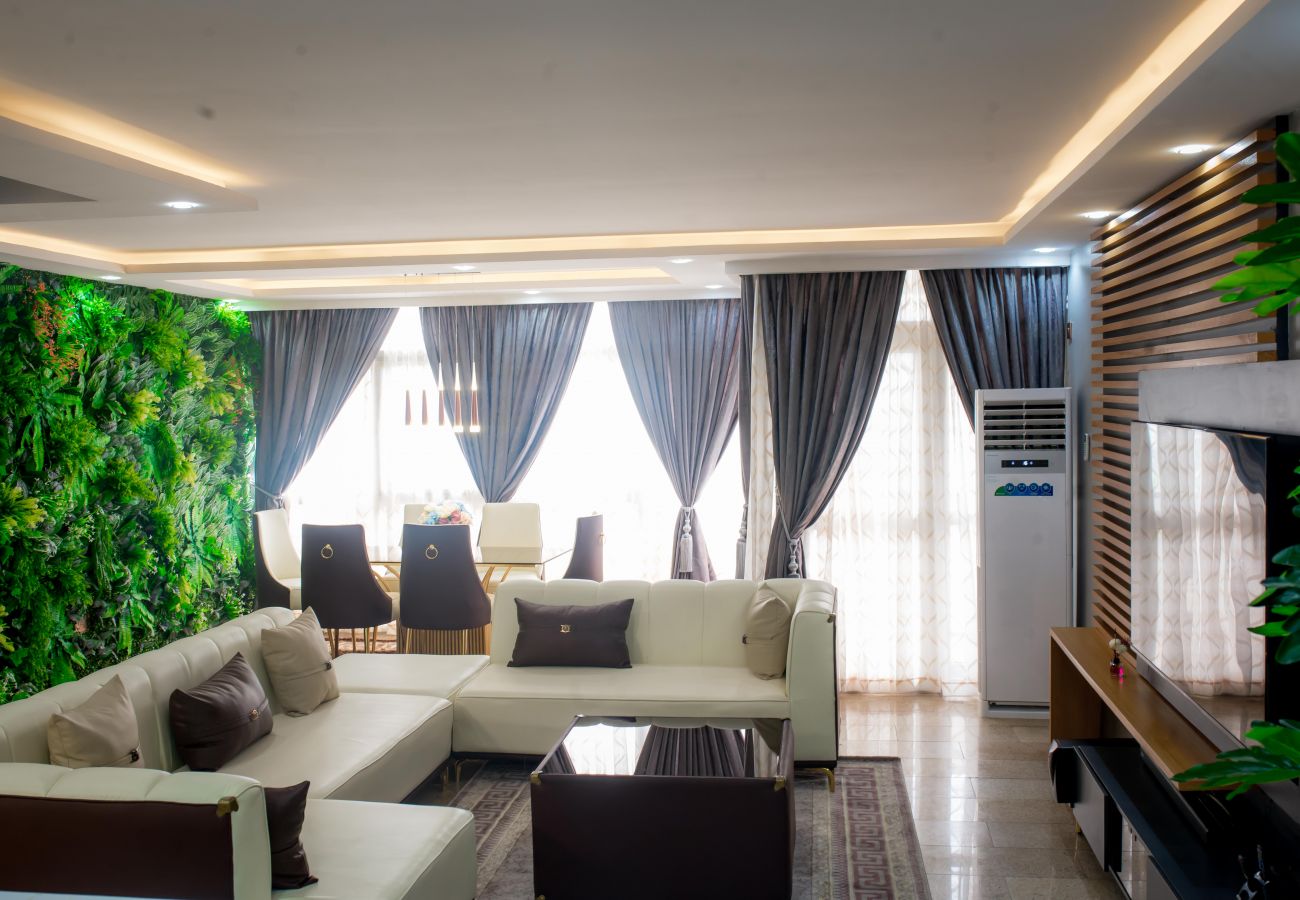 Apartment in Lagos - Beautiful 3 Bedroom apartment with a swimming pool and gym | Victoria Island 