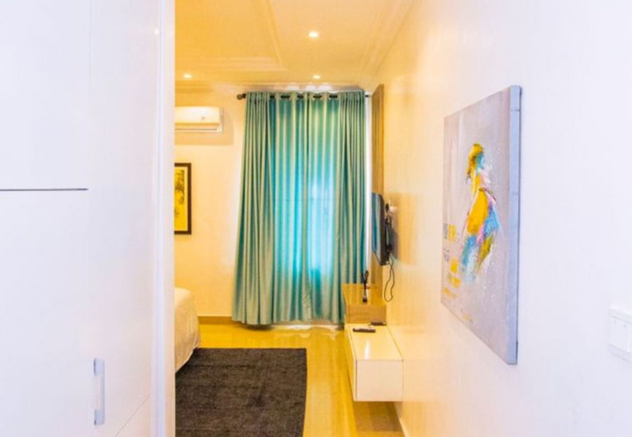 Apartment in Lagos - Alluring 3 bedroom apartment with a swimming pool | Parkview Ikoyi Lagos