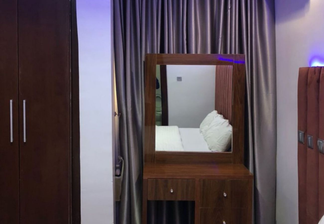 Apartment in Abuja - Adorable 2 Bedroom apartment | Guzape (Inverter)