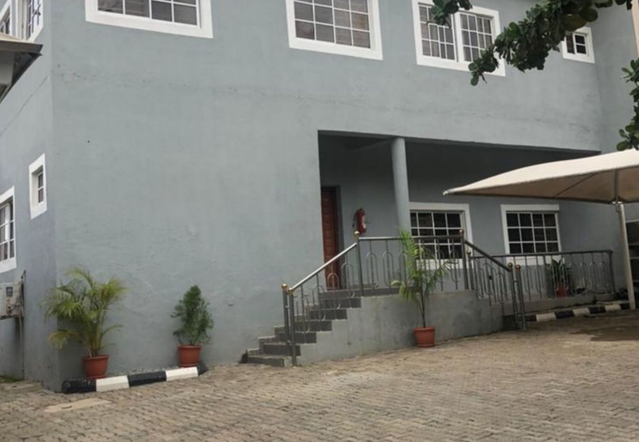 Apartment in Abuja - Enticing 1 bedroom apartment without kitchen | Wuse 2