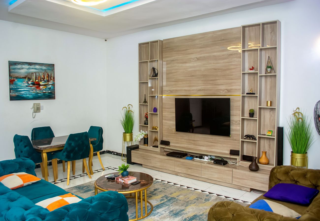 Apartment in Lekki - Stylish Contemporary 4-bedroom apartment  | Ologolo Lekki (Inverter)