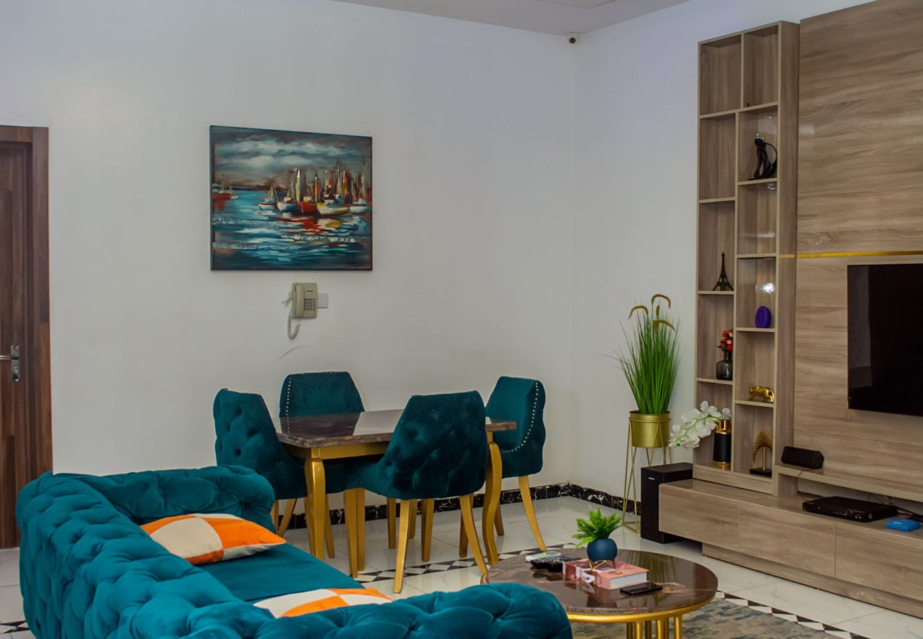 Apartment in Lekki - Stylish Contemporary 4-bedroom apartment  | Ologolo Lekki (Inverter)
