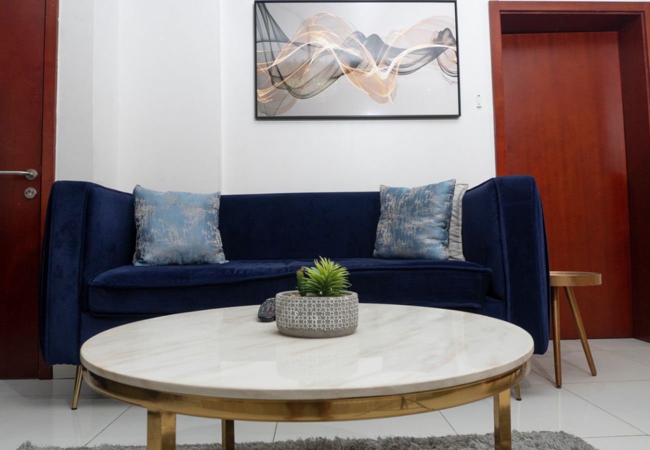 Apartment in Lekki - Attractive 2 bedroom apartment| Off Admiralty Lekki Phase 1