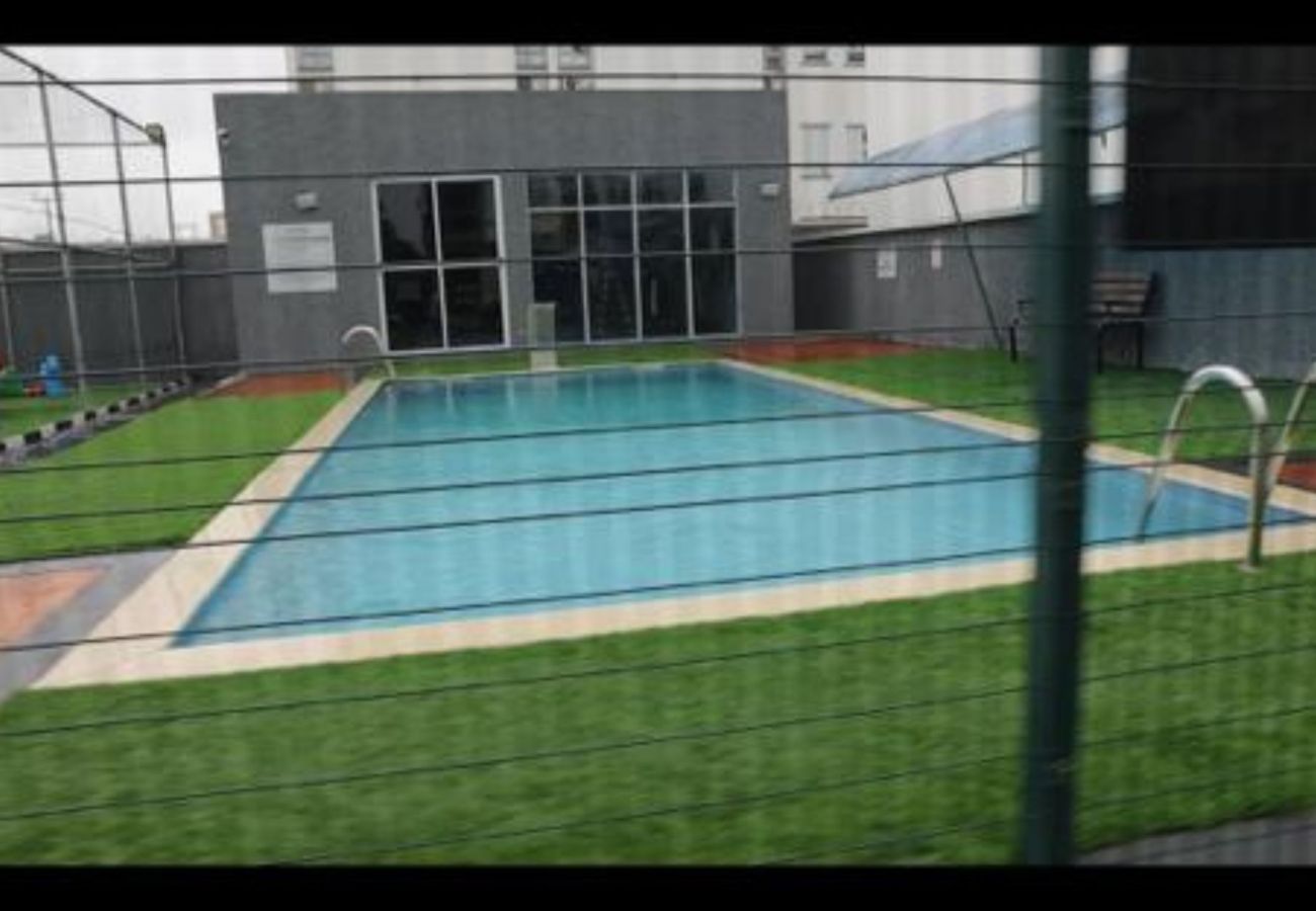 Apartment in Lekki - Charming 2-bedroom apartment with swimming pool and a gym | Ikate Elegushi, lekki