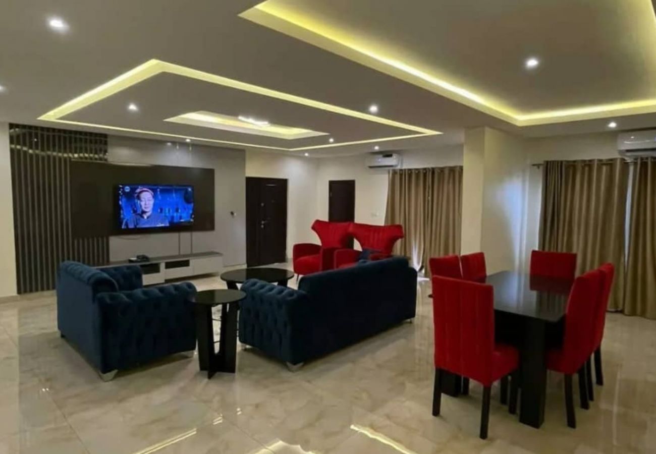 Apartment in Lagos - Lavishly-styled 3 bedroom apartment with swimming pool |  Oniru, Victoria Island 